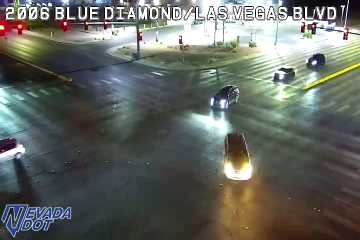 Las Vegas Blvd & Windmill-Blue Diamond live webcam