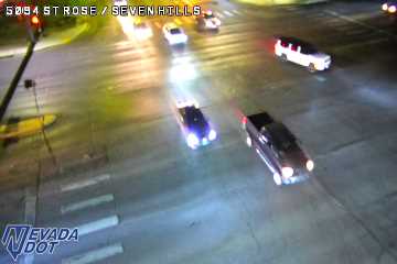 St Rose Pkwy & Seven Hills Dr/Spencer live webcam